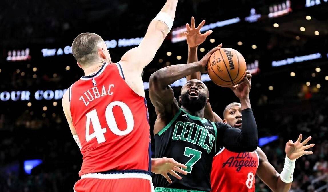 洛杉矶快船迎国王杯关键赛，赛前外线爆发，话题不断，轮换策略成焦点(赛船儿童歌曲简谱)